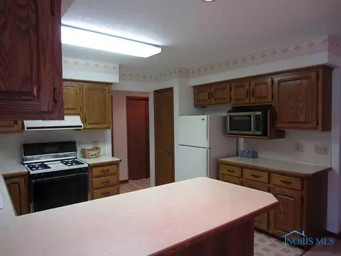 3636 Starr, Oregon, OH 43616 photo 6