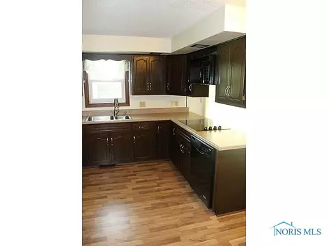 1206 Greendale Ave, Bryan, OH 43506 photo 5