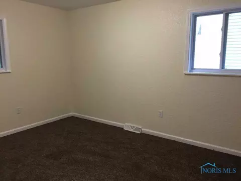 5934 Pickard Dr, Toledo, OH 43613 photo 11