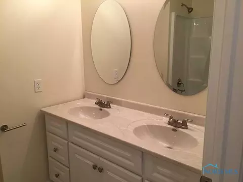 5934 Pickard Dr, Toledo, OH 43613 photo 8