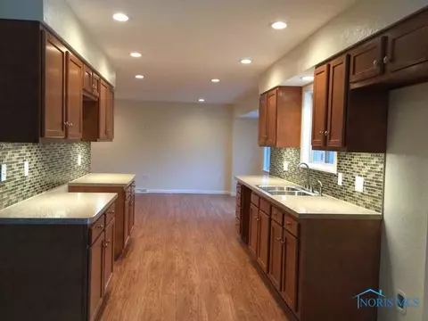5934 Pickard Dr, Toledo, OH 43613 photo 6