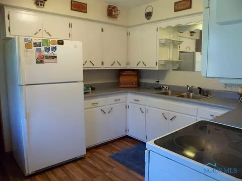 713 E North St, West Unity, OH 43570 photo 6