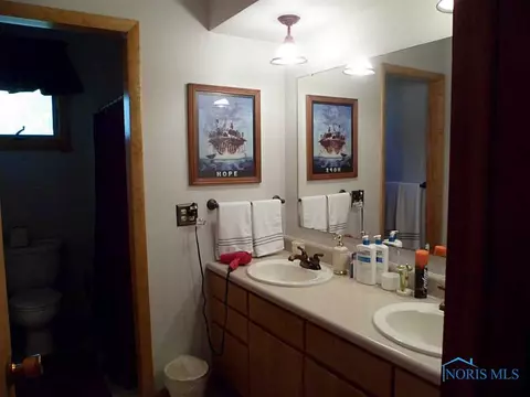 713 E North St, West Unity, OH 43570 photo 11