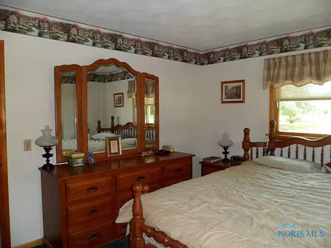 713 E North St, West Unity, OH 43570 photo 10