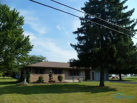 713 E North St, West Unity, OH 43570 photo 1