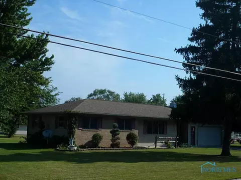 713 E North St, West Unity, OH 43570 photo 2