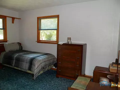 713 E North St, West Unity, OH 43570 photo 8