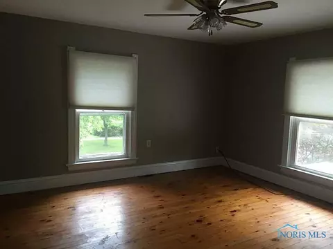 325 E Broadway, Maumee, OH 43537 photo 17