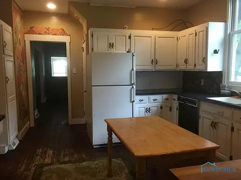 325 E Broadway, Maumee, OH 43537 photo 11