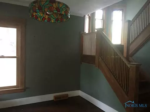 325 E Broadway, Maumee, OH 43537 photo 4