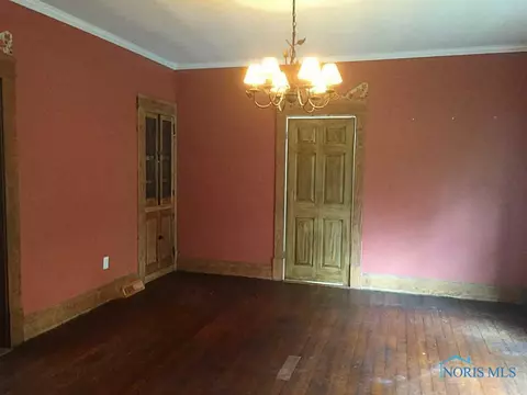 325 E Broadway, Maumee, OH 43537 photo 10