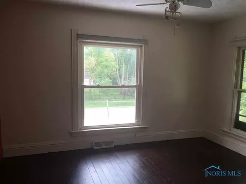 325 E Broadway, Maumee, OH 43537 photo 18
