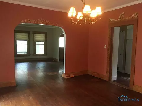 325 E Broadway, Maumee, OH 43537 photo 8