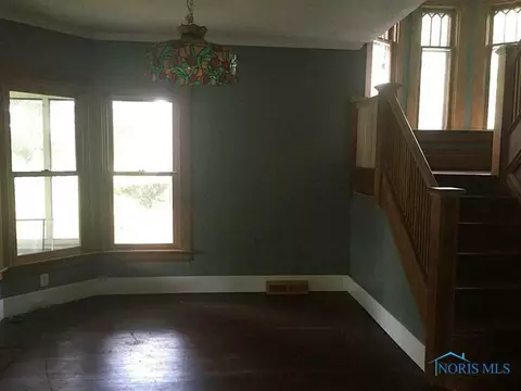 325 E Broadway, Maumee, OH 43537 photo 6
