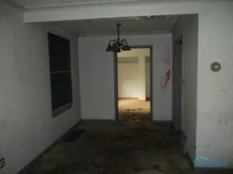 807 Searles, Toledo, OH 43607 photo 3