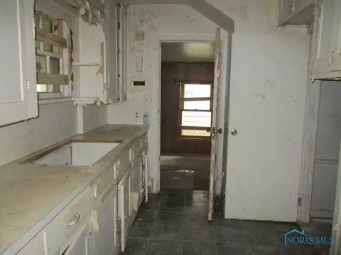 807 Searles, Toledo, OH 43607 photo 5