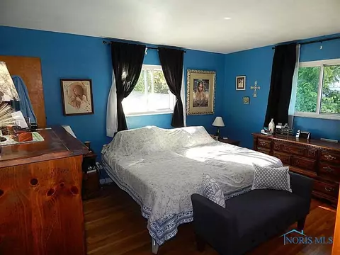 611 Searles Rd, Toledo, OH 43607 photo 8