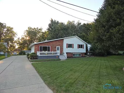 611 Searles Rd, Toledo, OH 43607 photo 2