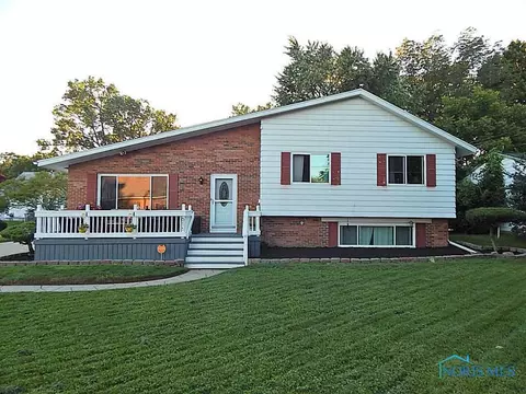 611 Searles Rd, Toledo, OH 43607 photo 1