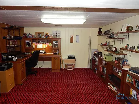 611 Searles Rd, Toledo, OH 43607 photo 17