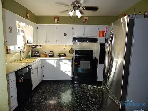 611 Searles Rd, Toledo, OH 43607 photo 7