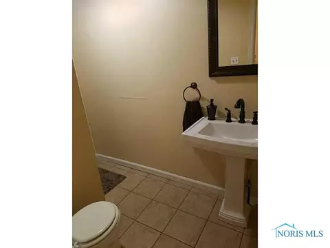 2425 Lambert Dr, Toledo, OH 43613 photo 11