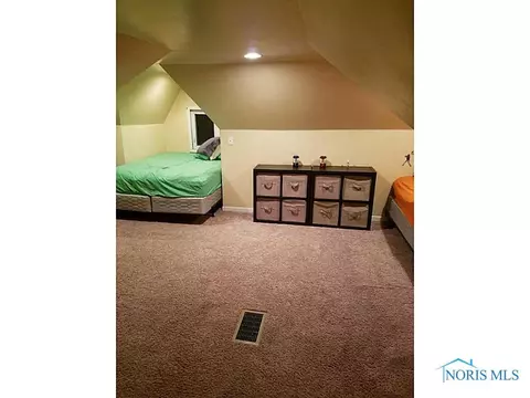 2425 Lambert Dr, Toledo, OH 43613 photo 9