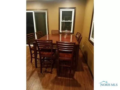 2425 Lambert Dr, Toledo, OH 43613 photo 4