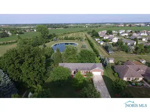 515 S Wynn Rd, Oregon, OH 43616 photo 2
