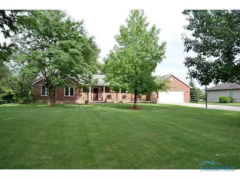 515 S Wynn Rd, Oregon, OH 43616 photo 1
