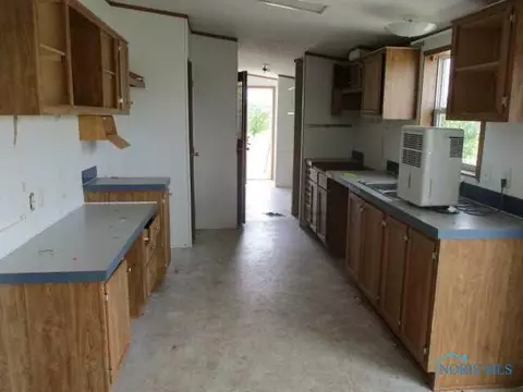 9702 Defiance Pike, Wayne, OH 43466 photo 5
