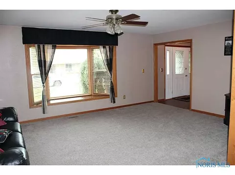 933 Wesley Ave, Bryan, OH 43506 photo 5
