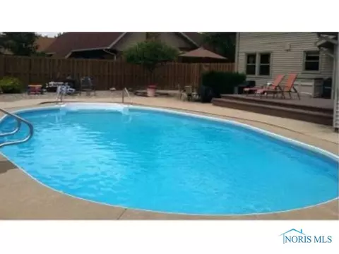 933 Wesley Ave, Bryan, OH 43506 photo 2