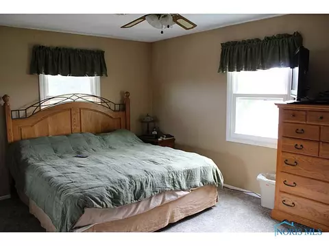 933 Wesley Ave, Bryan, OH 43506 photo 11