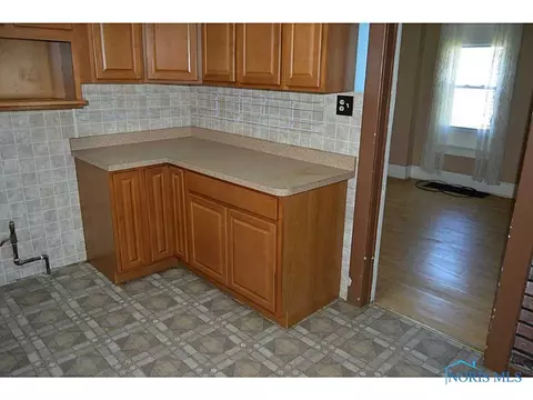433 E Weber St, Toledo, OH 43608 photo 9