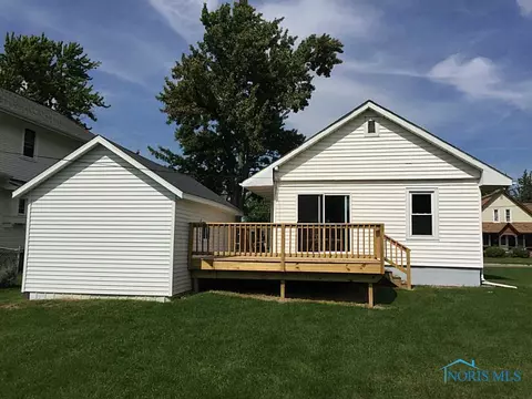 438 E Butler St, Bryan, OH 43506 photo 2