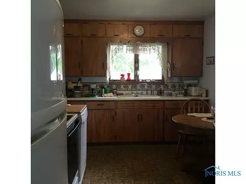 222 Lincoln St, Lyons, OH 43533 photo 4