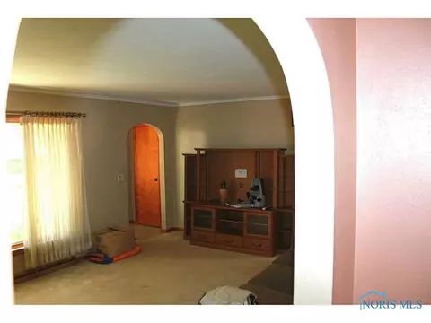 225 E Hubbard St, Hamler, OH 43524 photo 17