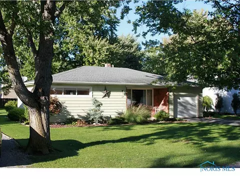 225 E Hubbard St, Hamler, OH 43524 photo 1