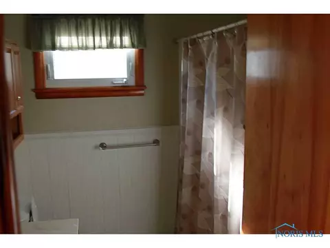 225 E Hubbard St, Hamler, OH 43524 photo 8