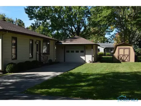 112 Maple Dr, Antwerp, OH 45813 photo 2