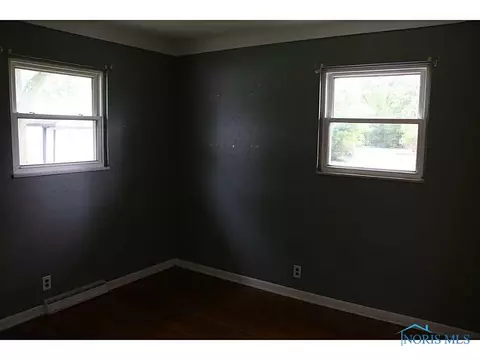 607 S Main St, Walbridge, OH 43465 photo 16