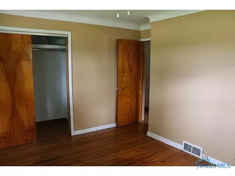 607 S Main St, Walbridge, OH 43465 photo 19