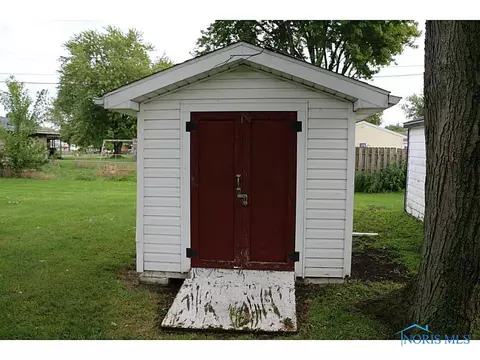 607 S Main St, Walbridge, OH 43465 photo 6