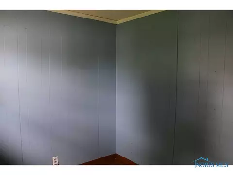 607 S Main St, Walbridge, OH 43465 photo 15