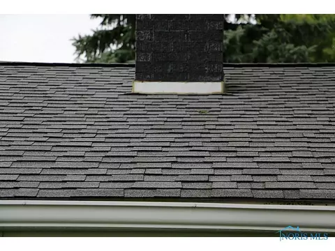 607 S Main St, Walbridge, OH 43465 photo 3