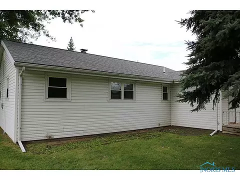 607 S Main St, Walbridge, OH 43465 photo 5