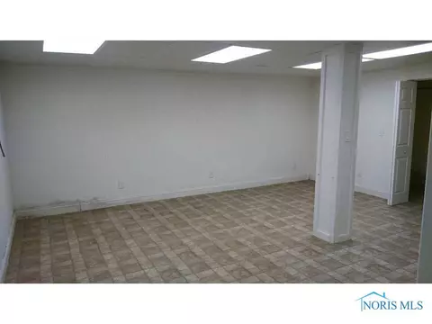 936 Continental Blvd, Toledo, OH 43607 photo 10