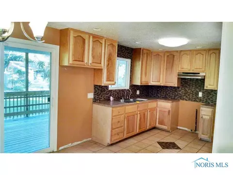 936 Continental Blvd, Toledo, OH 43607 photo 4