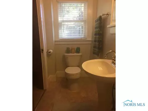320 E William St, Maumee, OH 43537 photo 11
